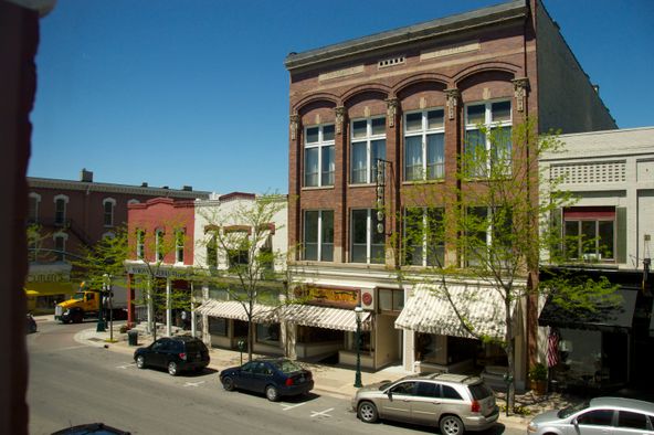 The Offices at 410 Lake